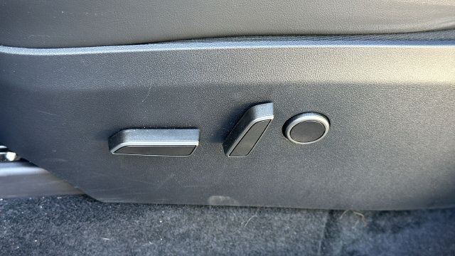 Used 2024 Tesla Model Y Long Range RWD image 15