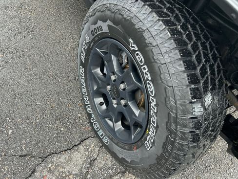 Used 2023 Jeep Wrangler Unlimited w/ Cold Weather Group image 12