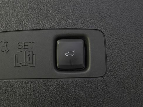 Used 2025 Lincoln Corsair Grand Touring w/ Jet Appearance Package image 12