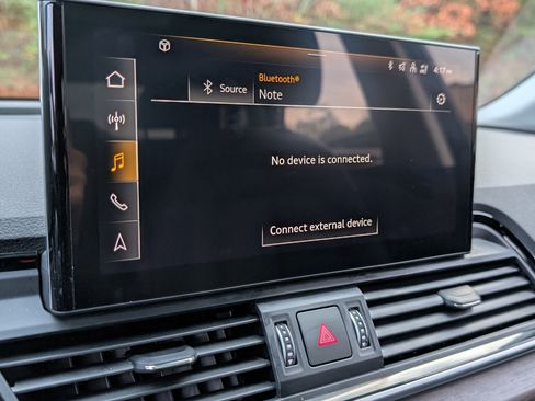 Used 2021 Audi Q5 Premium w/ Convenience Package image 28