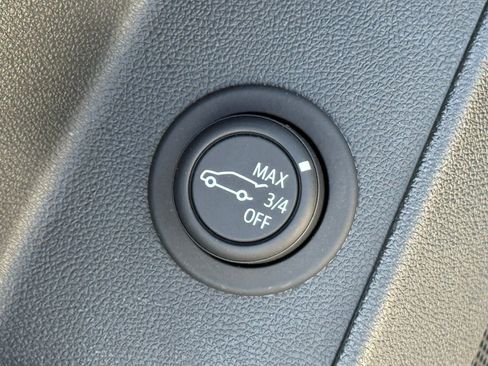 Used 2022 Chevrolet Equinox LT FWD image 25