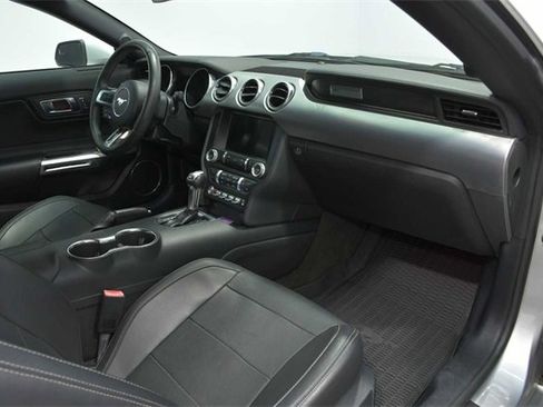 Used 2022 Ford Mustang Premium image 11