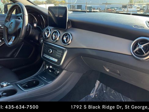Used 2018 Mercedes-Benz GLA 250 w/ Premium Package image 24