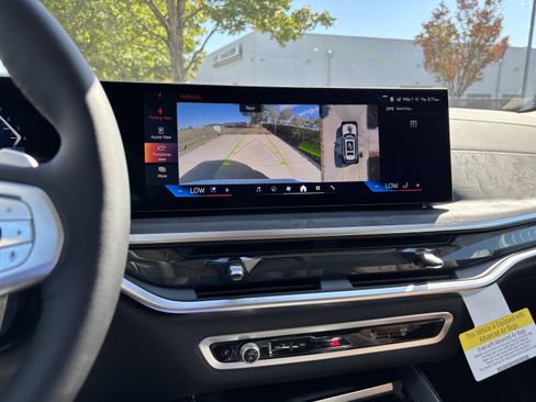 Used 2026 BMW X7 xDrive40i image 25