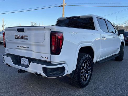 Used 2024 GMC Sierra 1500 AT4 w/ Technology Package image 3
