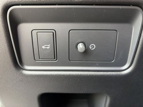 Used 2023 Land Rover Discovery HSE R-Dynamic image 21