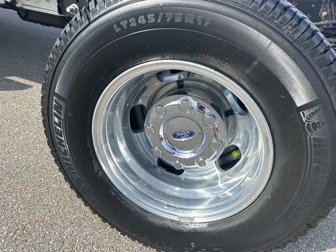 New 2026 Ford F350 4x4 Crew Cab DRW Super Duty image 22