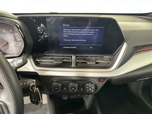 Used 2024 Chevrolet Trax RS w/ Driver Confidence Package image 27