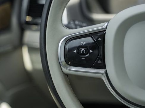 Certified 2024 Volvo XC90 B6 Plus w/ Protection Package Premier AWD/4WD image 30
