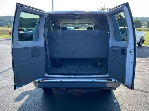 Used 2013 Ford E-350 and Econoline 350 XLT RWD image 23