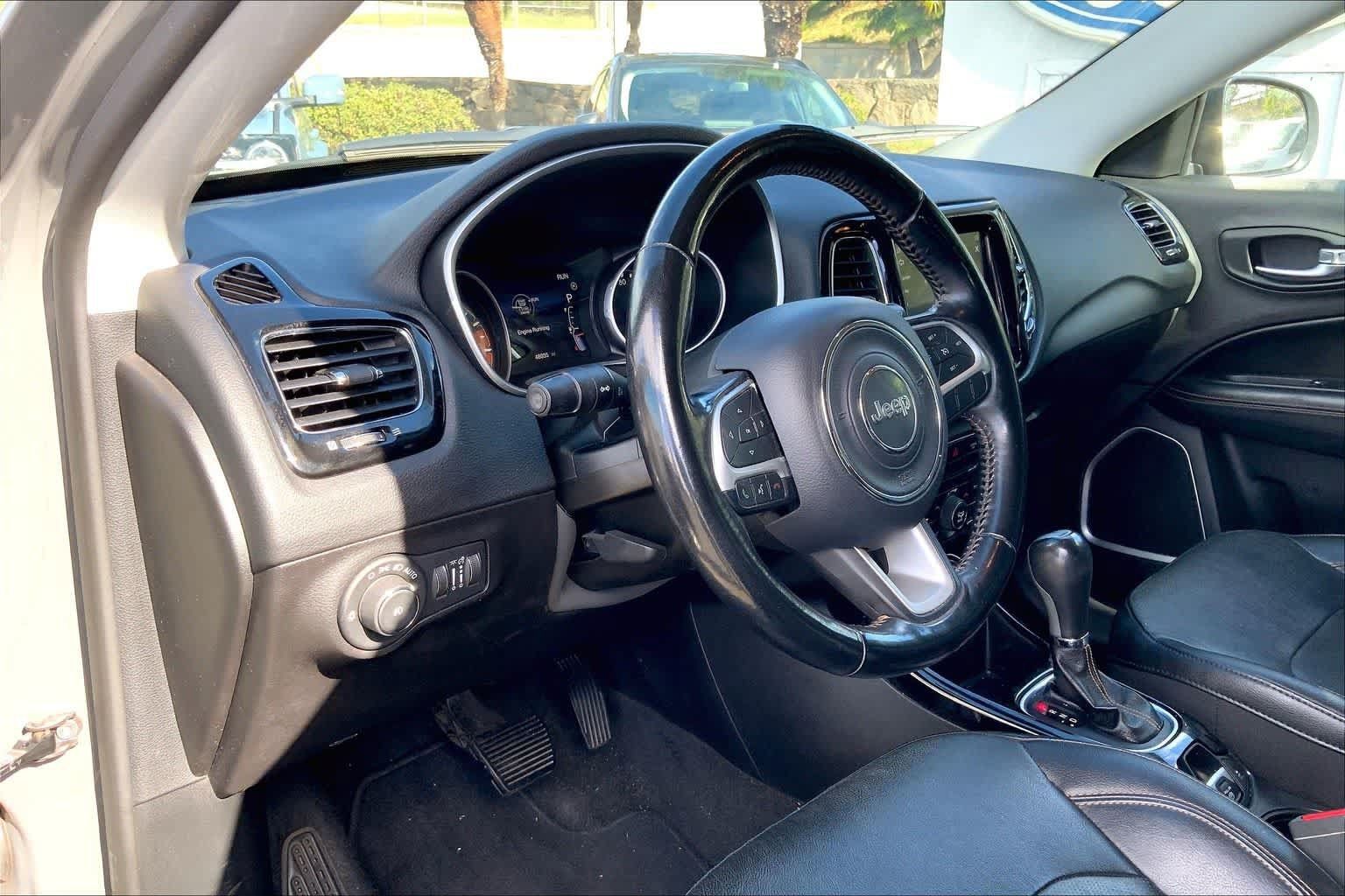 Used 2020 Jeep Compass Limited FWD image 2