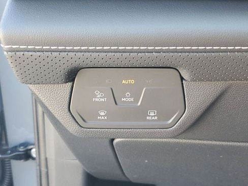 New 2026 Volkswagen Atlas SE FWD image 29