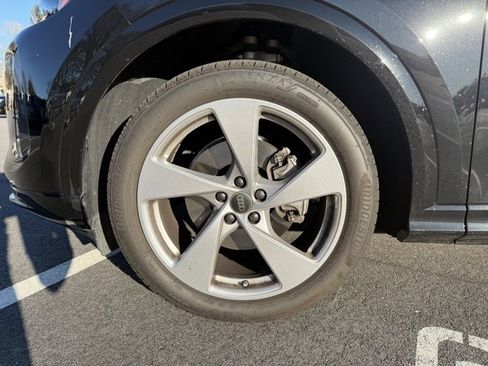 Used 2025 Audi Q5 Prestige image 13