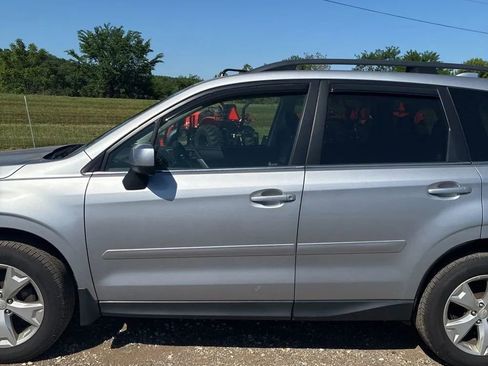 Used 2016 Subaru Forester 2.5i Limited AWD/4WD image 4