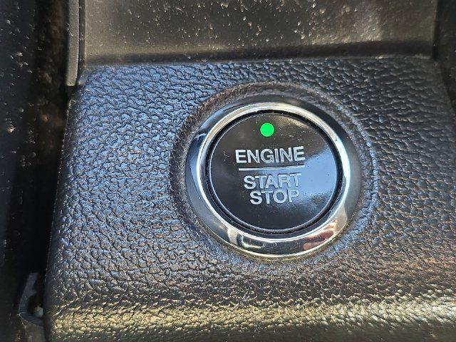 Used 2019 Ford F150 Lariat w/ Equipment Group 502A Luxury AWD/4WD image 17