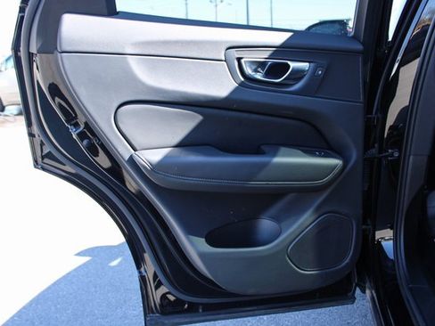 Used 2025 Volvo XC60 B5 Plus image 30