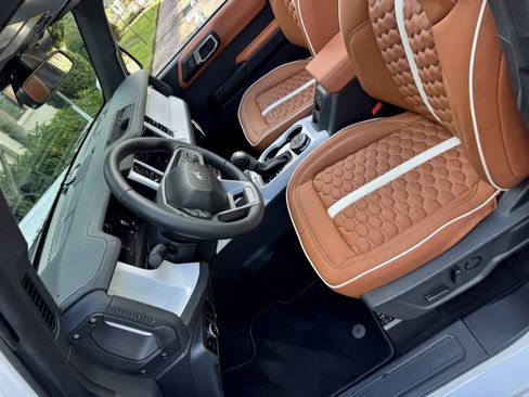 Used 2025 Ford Bronco Outer Banks AWD/4WD image 15