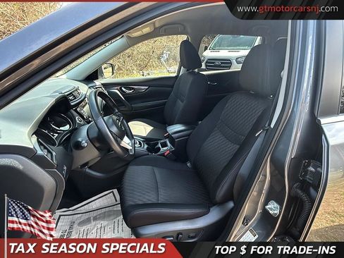Used 2018 Nissan Rogue SV image 20