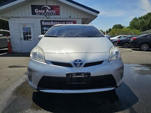 Used 2012 Toyota Prius Two w/ Preferred Accessory Pkg FWD image 3