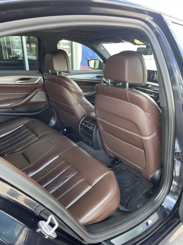 Used 2018 BMW M550i xDrive AWD/4WD image 16