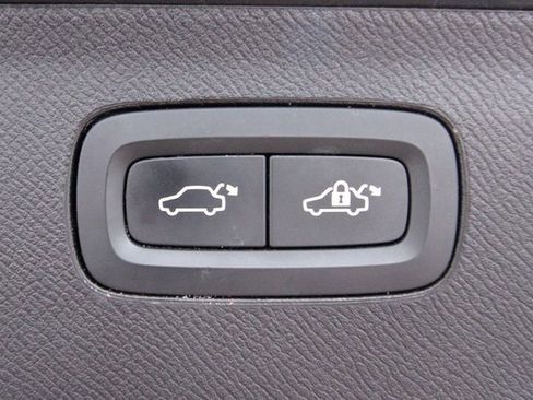 Used 2021 Volvo XC90 T8 Inscription Expression w/ Protection Package Premier image 37