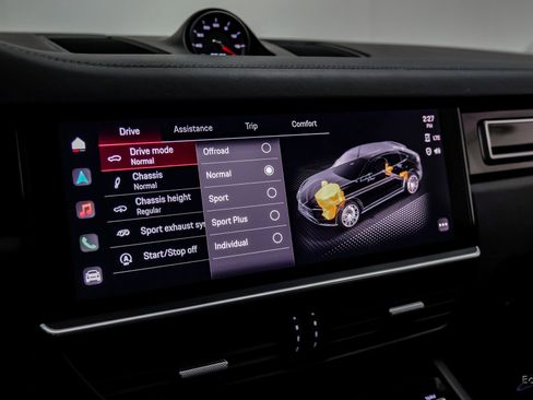 Used 2022 Porsche Cayenne Turbo image 78