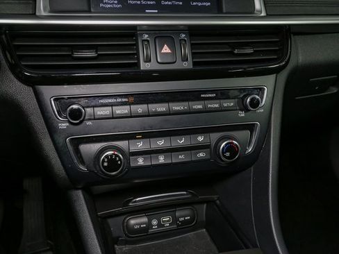 Used 2020 Kia Optima SE image 22