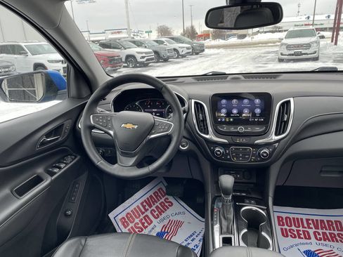 Used 2024 Chevrolet Equinox Premier image 2
