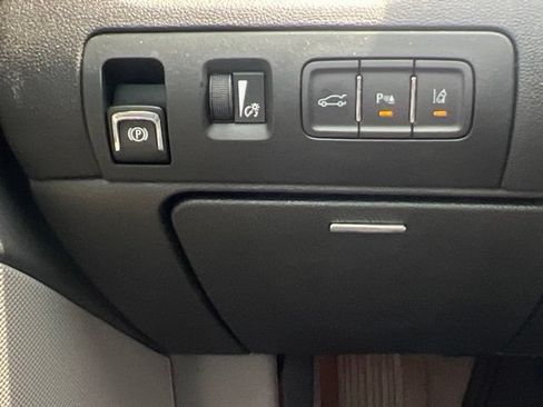 Used 2014 Chevrolet Impala LT w/ Premium Seating Package FWD image 8