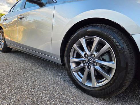 Used 2020 MAZDA MAZDA3 Sedan image 3