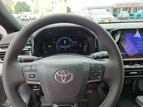 Certified 2026 Toyota Camry SE w/ Convenience Package FWD image 14