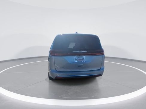 New 2026 Chrysler Pacifica Select FWD image 7