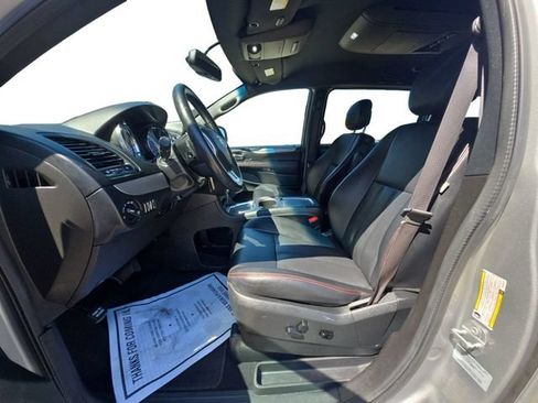 Used 2017 Dodge Grand Caravan GT FWD image 9