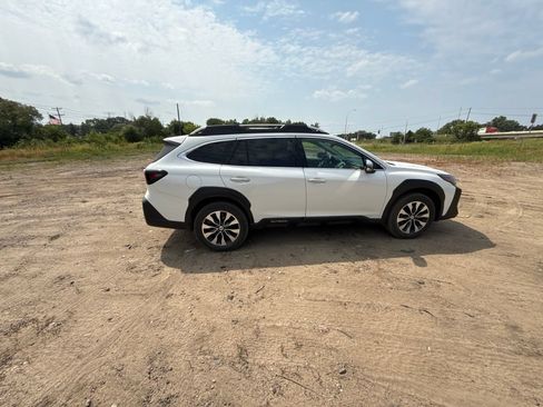 Used 2024 Subaru Outback Touring w/ Popular Package #2 AWD/4WD image 16
