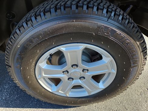 Used 2019 Jeep Wrangler Unlimited Sport S AWD/4WD image 12