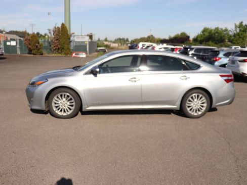 Used 2015 Toyota Avalon XLE Touring FWD image 8