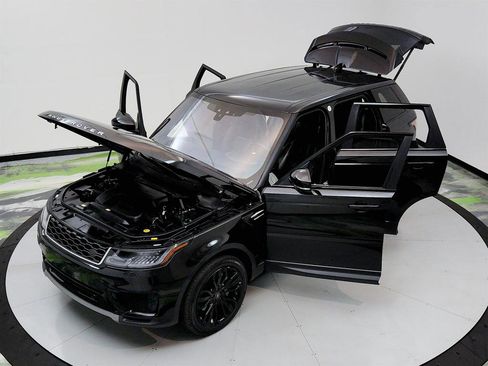 Used 2020 Land Rover Range Rover Sport SE image 36