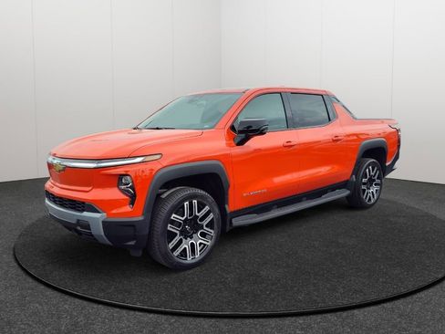 New 2026 Chevrolet Silverado EV LT image 3