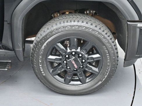 Used 2024 GMC Sierra 2500 AT4 w/ AT4 Premium Plus Package AWD/4WD image 34