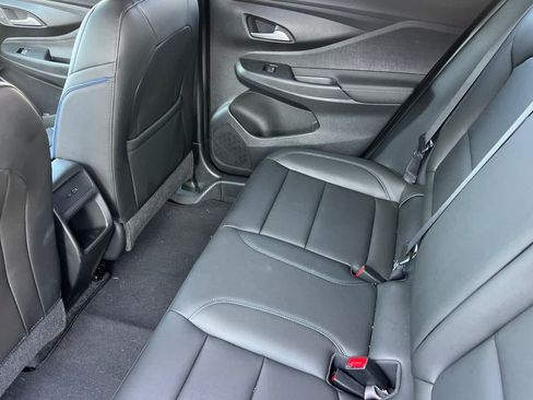 Used 2024 Buick Envista Sport Touring w/ Convenience I Package image 5