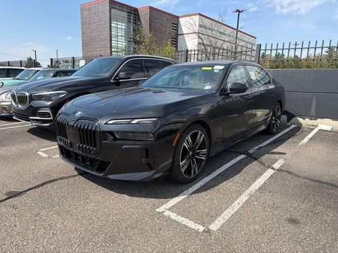 Used 2023 BMW 760i xDrive AWD/4WD image 1