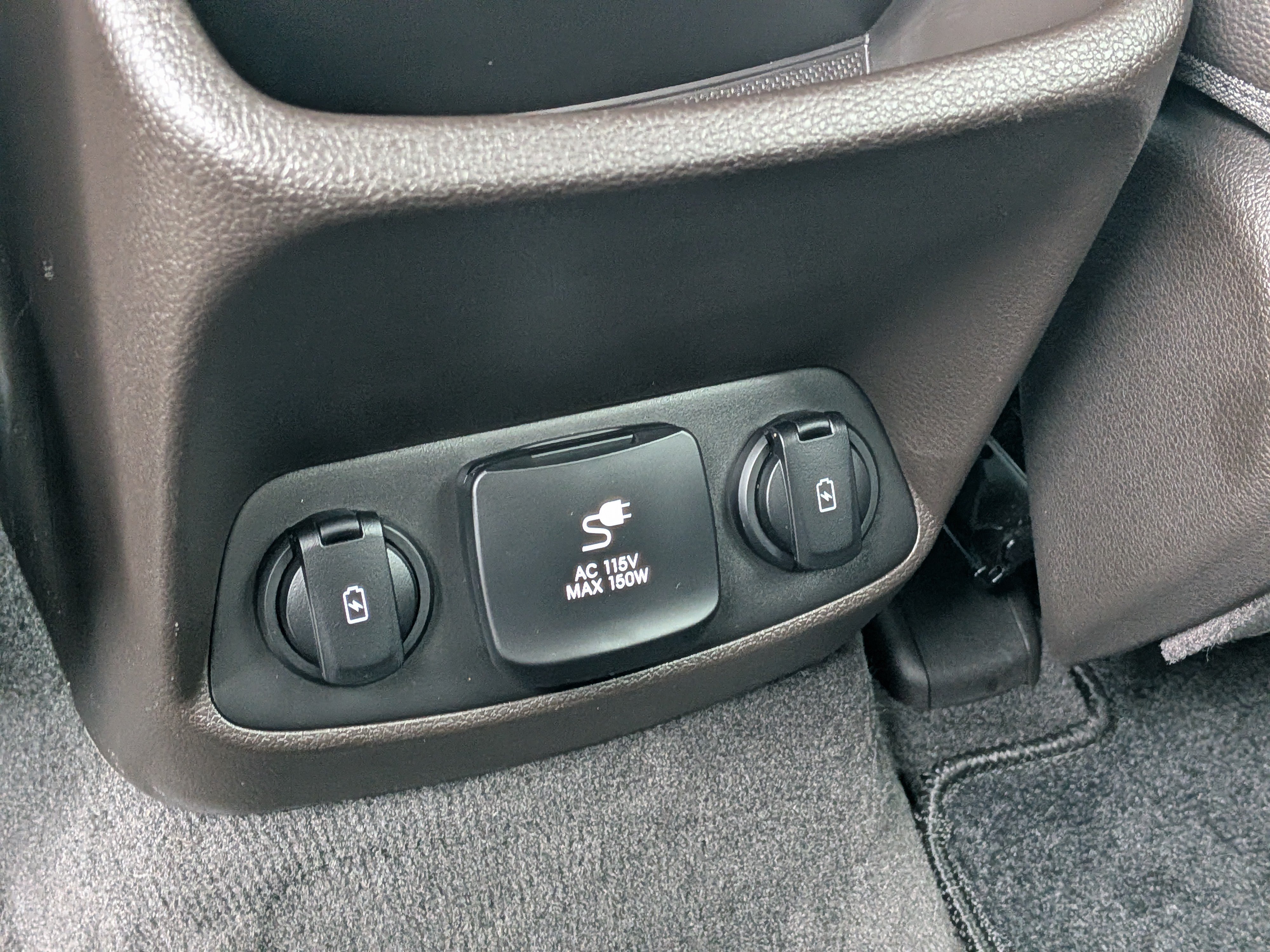 Used 2019 Hyundai Santa Fe FWD image 16