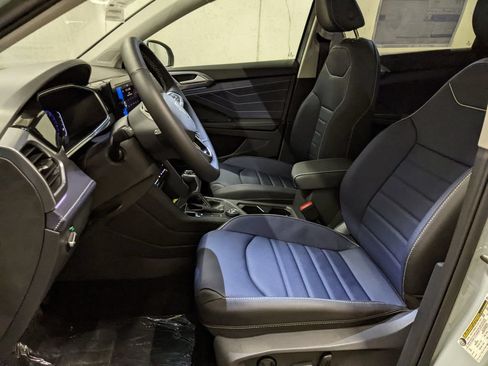 New 2026 Volkswagen Taos SEL AWD/4WD image 11