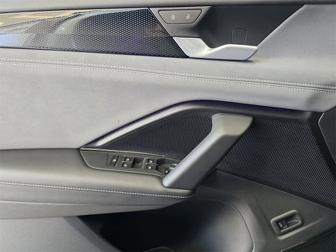 New 2026 Volkswagen Tiguan SE R-Line image 17