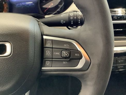Used 2023 Jeep Compass Limited AWD/4WD image 13