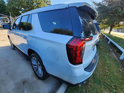 Used 2024 GMC Yukon Denali w/ Advanced Technology Package AWD/4WD image 6