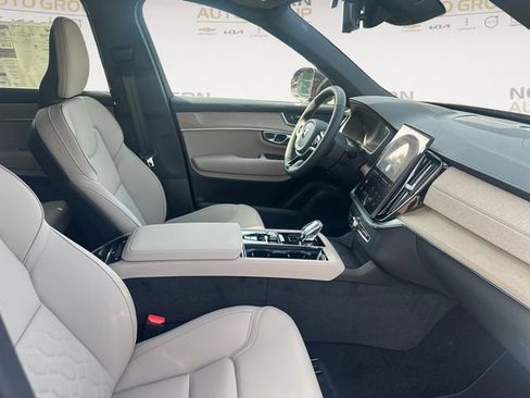 New 2025 Volvo XC90 T8 Core w/ Climate Package AWD/4WD image 15