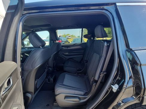 New 2026 Jeep Grand Cherokee L Laredo RWD image 19