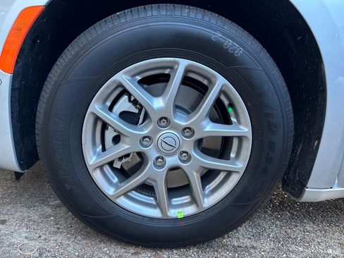 New 2026 Chrysler Pacifica Select image 26