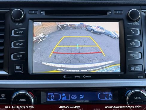 Used 2017 Toyota Highlander Limited w/ Carpet Mat Package FWD image 39